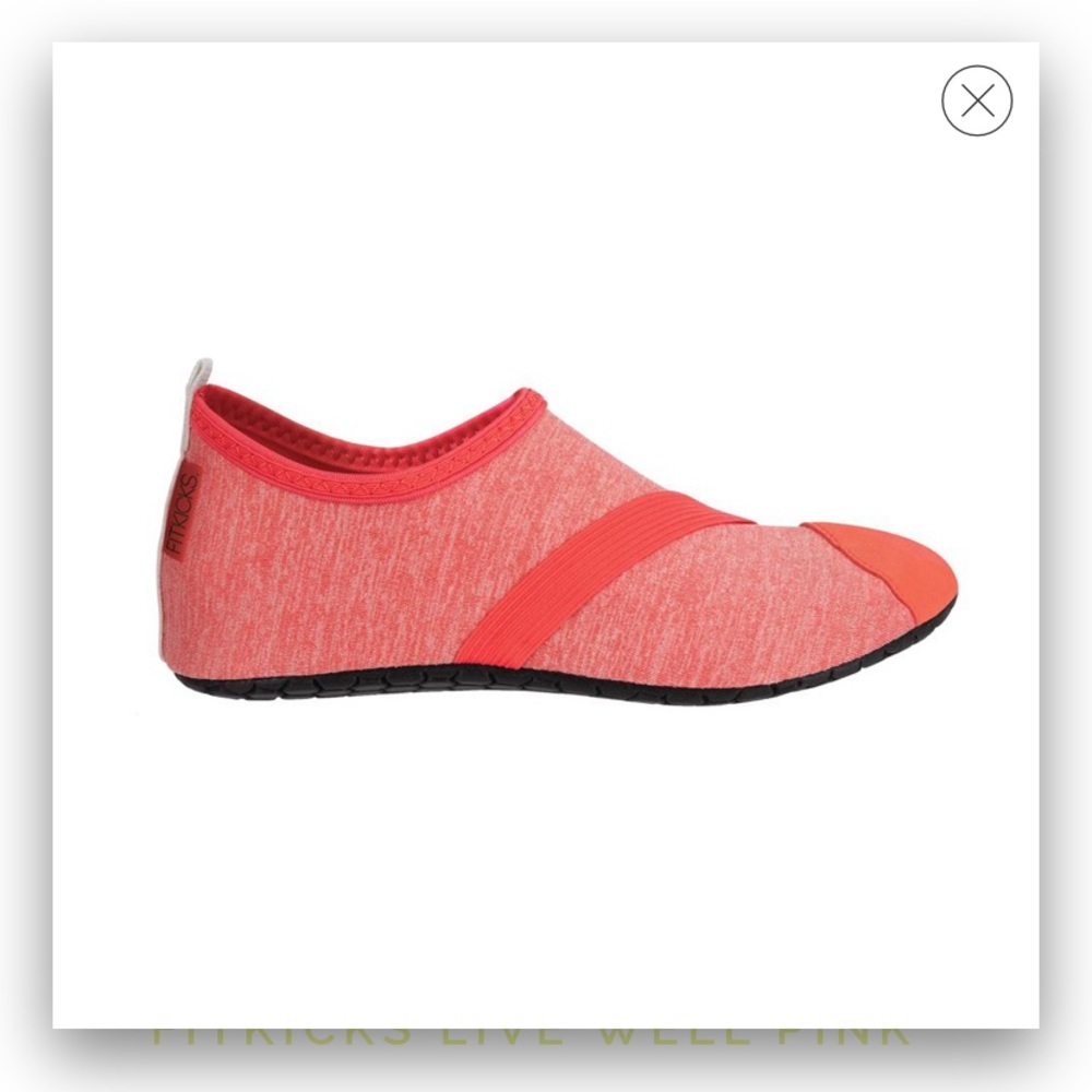 NWT FITKICKS